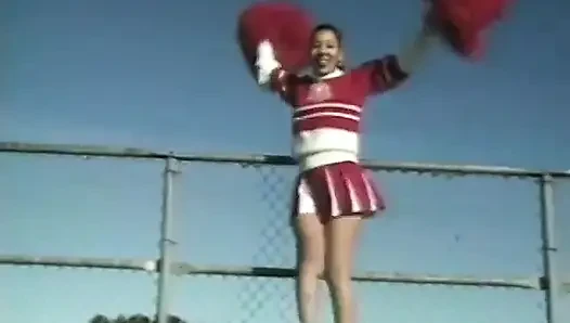 Honey skin cheerleader gets her cunt licked before sucking guy's dong