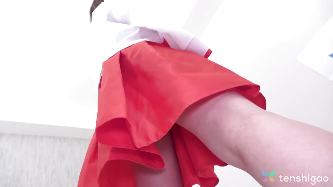 오늘 의상을 입은 사랑스러운 아마추어 일본 소녀 Miss Risako Goto