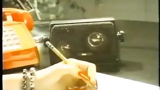 Electric blue 43: das große busen-Problem