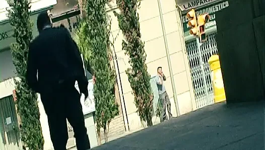 Olgun esmer ıslak anal seansında genişliyor