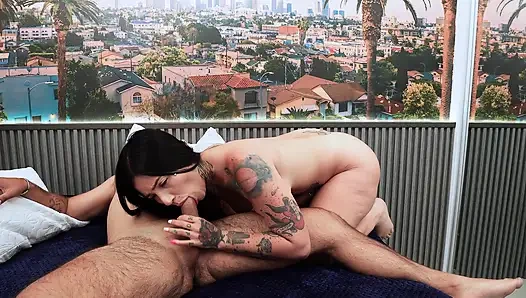 Cüzdanımı Kaybettim Ve Kocaman Popomla Uber'e Ödeme Yapmak Zorunda Kaldım - Larola & Frednunexx