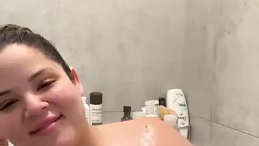 Dani Valentina ile canlı yayın