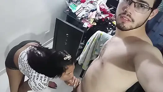 Я получаю домой, устал от работы, единственное, что я хочу это, и моя жена мучается, что она хочет, чтобы я трахнул ее, а я не хочу, но