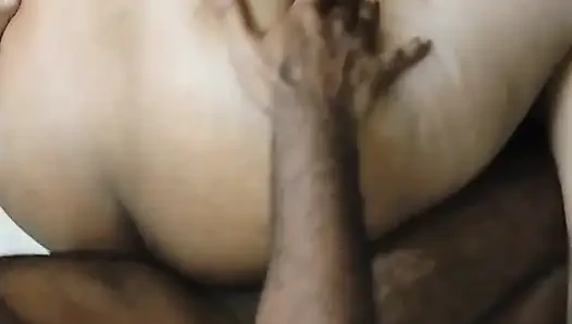 Смелый эксперимент тамильской замужней пары с незнакомцем - видео настоящей пары (муж снимает все)