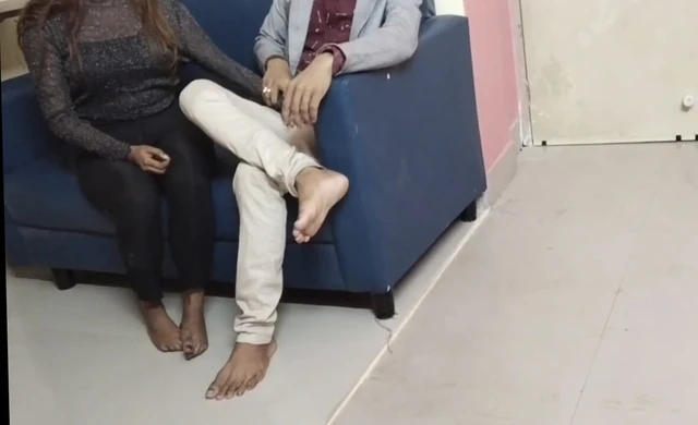 Indian boss deeply satisfied by his hot & sexy stuff