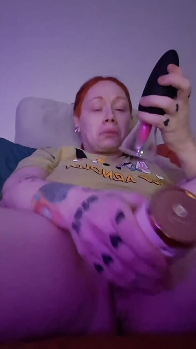 Tight MILF Pumpum