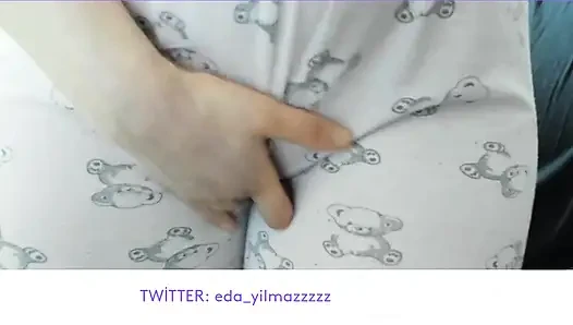CAMELTOE- MASTURBATE WITH PAJAMA- RUBBING PUSSY WITH PAJAMA