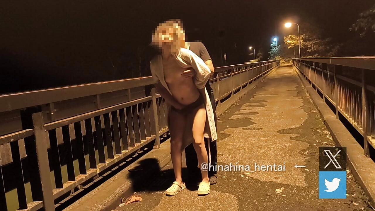 [Outdoor exposure] Exposed next to a car passing by! Embarrassing 💦 Japan/Japanese/Outdoor/Shaved/Loli/Kinky /hentai/asia/shaved