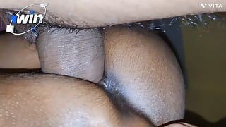 Desi randi ki hue chudai , fata hua boor ko aur Fara ,real homemade sex with Desi pinky