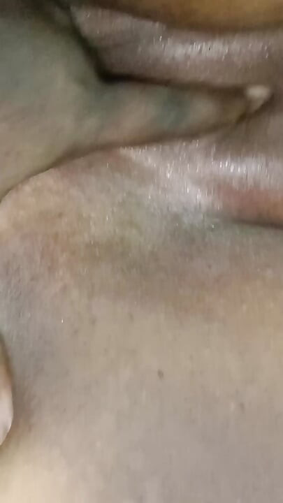 My stepaunt's pussy was massaged with oil and fingered.
