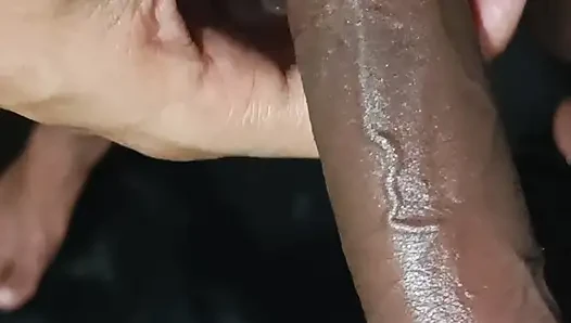 Yağlı yarağımla sert sikişiyorum