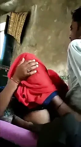 Ye ladki bahut chudwati hai es laund jaisi sakal wale se