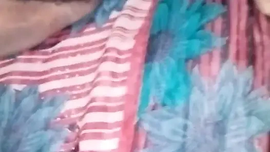 Uncle ne aunty ko aisa choda aunty ki chut me khoon nikal gya