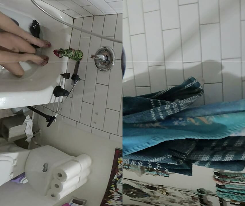 Lizzy Yum VR October 2026 Bathing Masturbation Dilating
