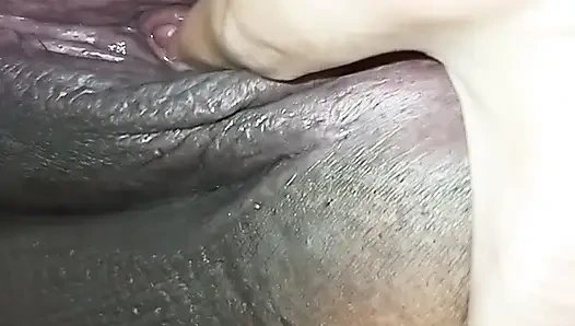 Wanita gemuk disetubuhi oleh pacarnya dengan topeng