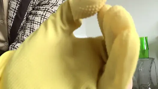 At Easter, the Sperm Will Be Pumped Out! Even with Milking Gloves if Necessary! Lady Victoria Valente