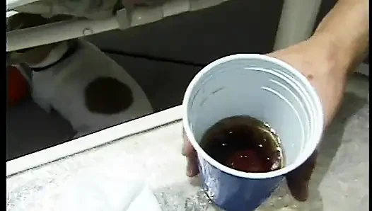 Esmer kadın açık havada sikişmeden önce amını yedirmeyi seviyor