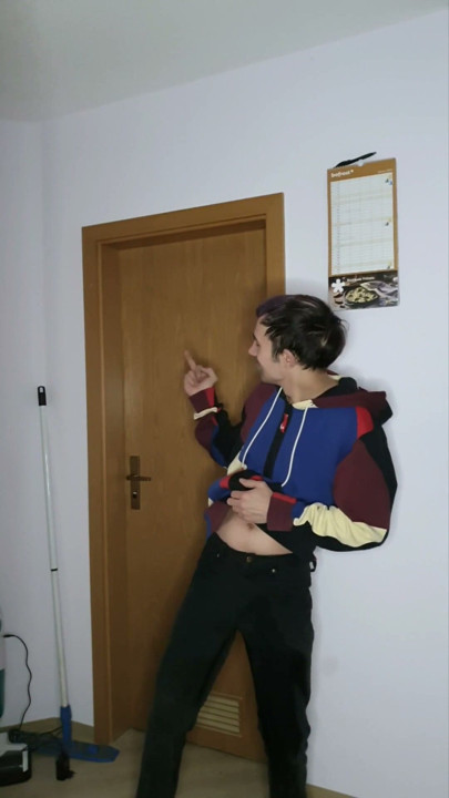 bathroom occupied :( | Clip 1