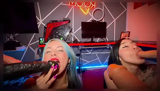 Pesta Pesta Seks POV Dengan Dildo BBC Dan Dua Lesbian Terangsang - Sweetkimmi