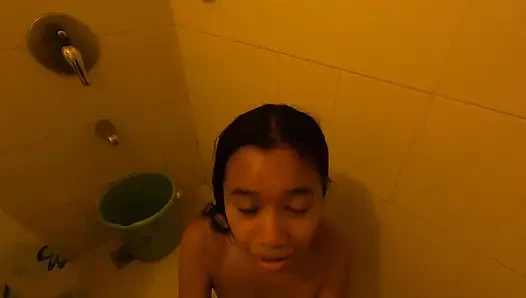 Abang tiriku yang masih perawan