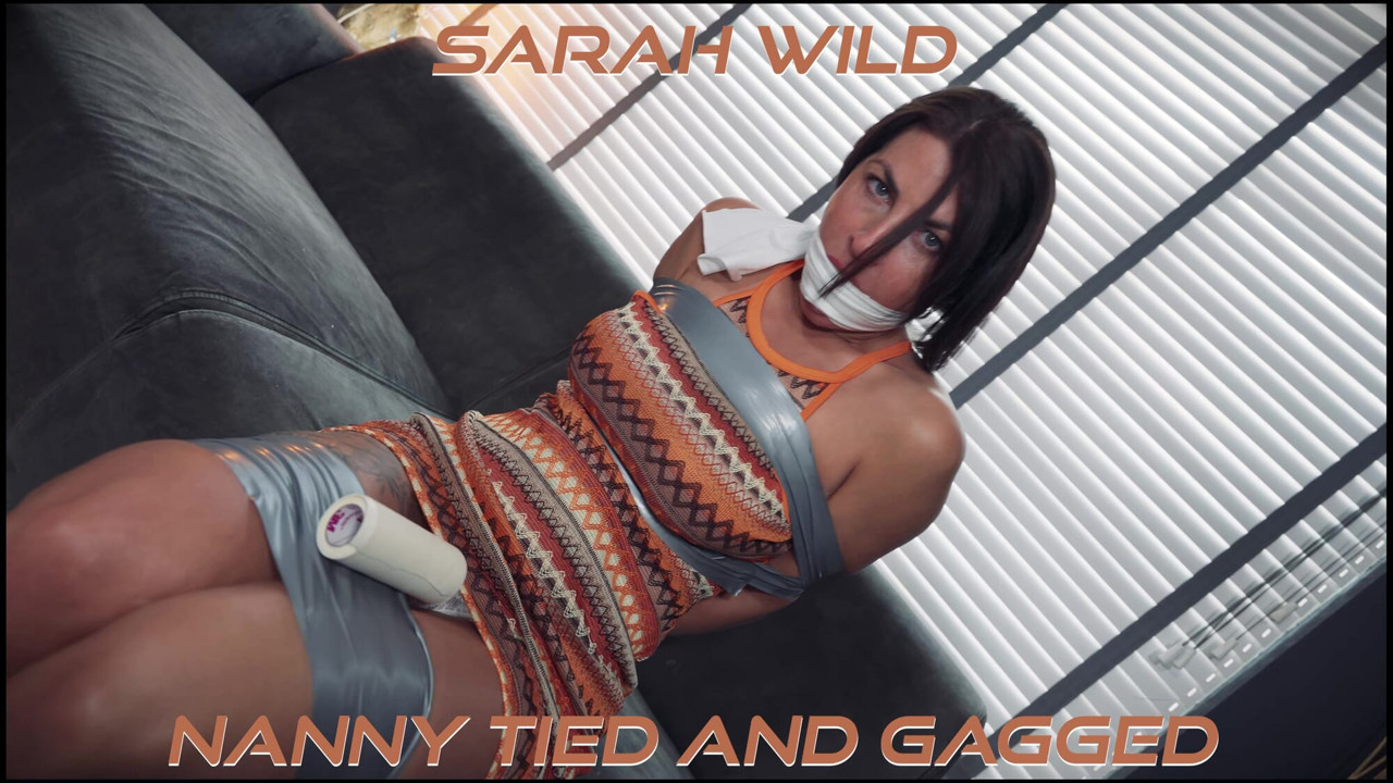 Sarah Wild - dadı bağlı ve ağzı tıkalı