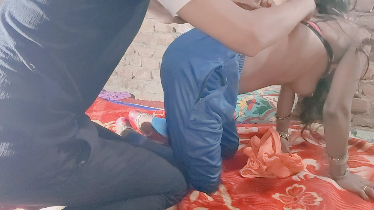 Chacheri bahan ko sex Kiya hot sexy boobs