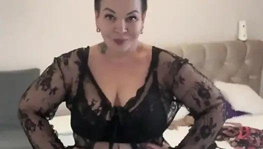 Sexy outfits anziehen, muschi-ficken, milfs mit dickem arsch