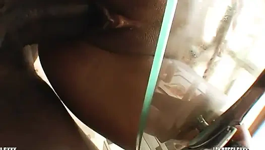 Rio Mariah Brezilyalı tüm Lex'i alıyor