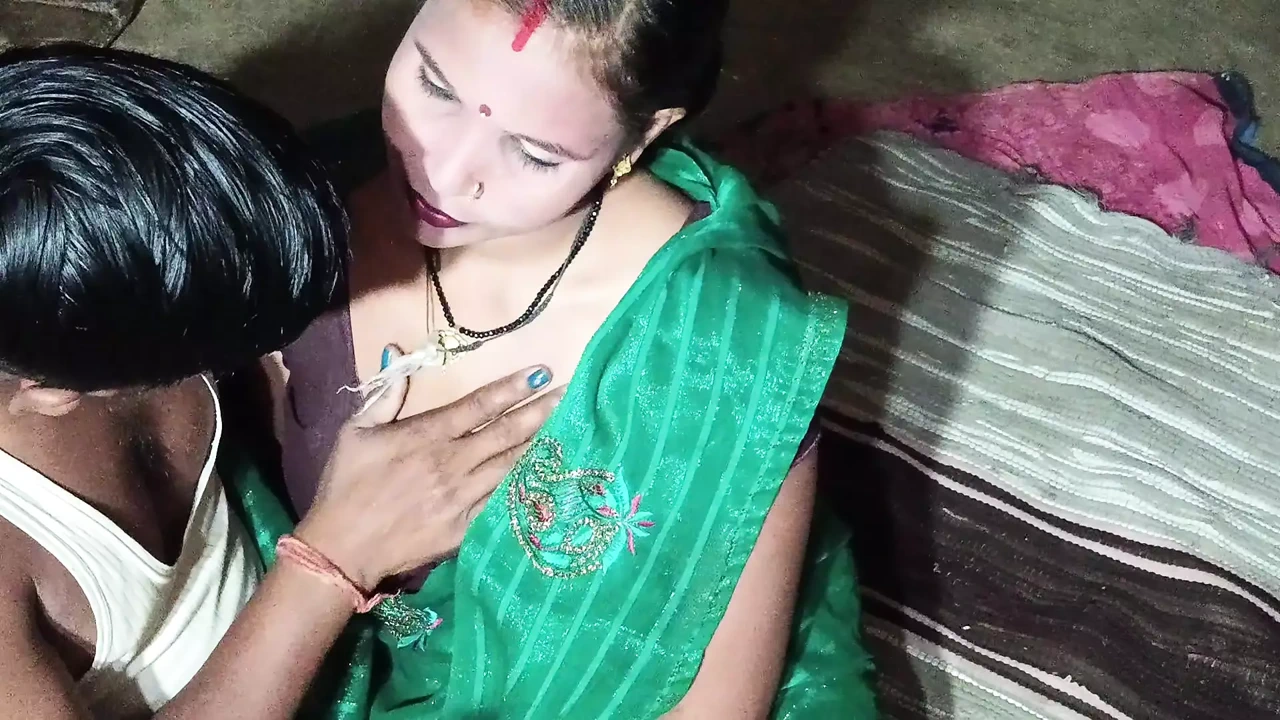 我在她的客厅里操了我好朋友的继妹