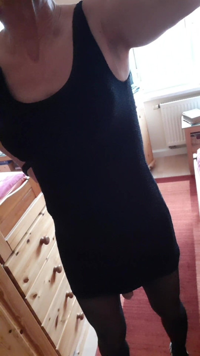 Sexy Roberta in Nylons und High Heels