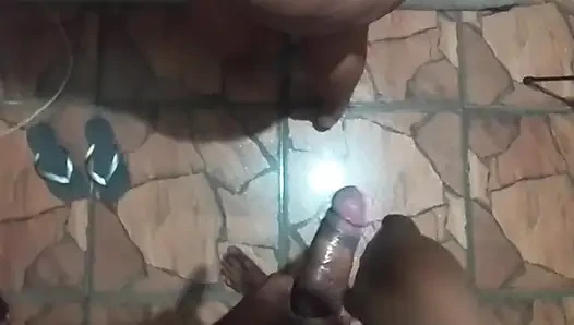 Oral sex milk in the mouth