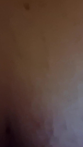 Pušenje, jebanje i ogromno lice za gutanje. | Isječak 1