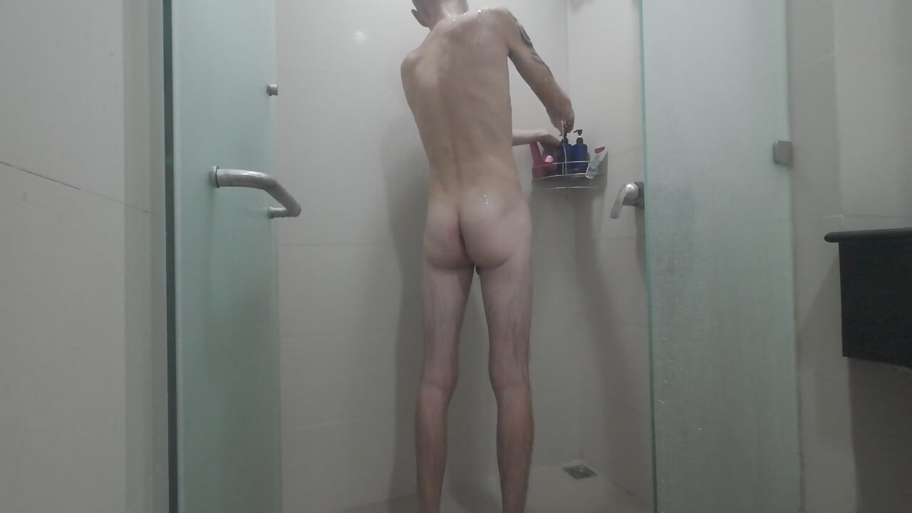Looking For A Good Boy To Join Me In The Shower