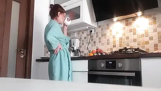 Selamat pagi, kamu ingin menyetubuhiku?