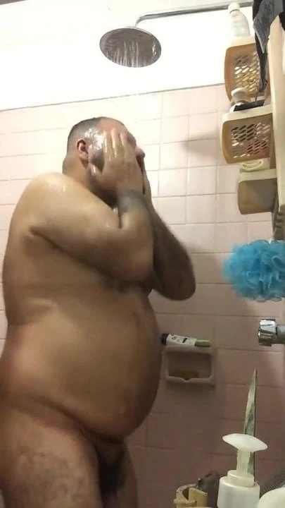 Bear dancing in the shower