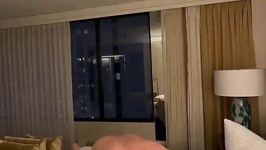 Bir üniversite projemizi bitirebilmemiz için geldi