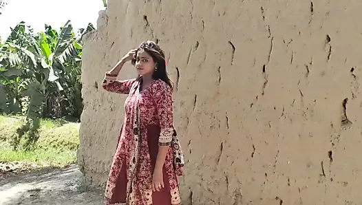 Zoya bhatti, changement de robe, vie de village, desi girhot, sexy