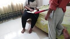 L'insegnante femminile è stata scopata da uno studente all'interno della stanza durante il tutoring - Jabardast Chudai