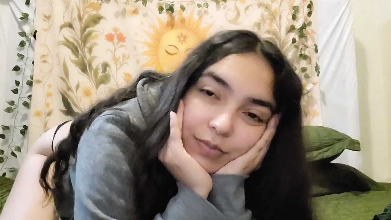 Latina girl likes to masturbate
