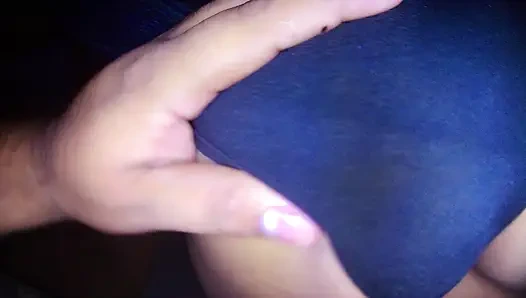 Супер сексуальные колготки моей подруги, я снимаю ее колготки, чтобы увидеть ее очень сексуальную киску