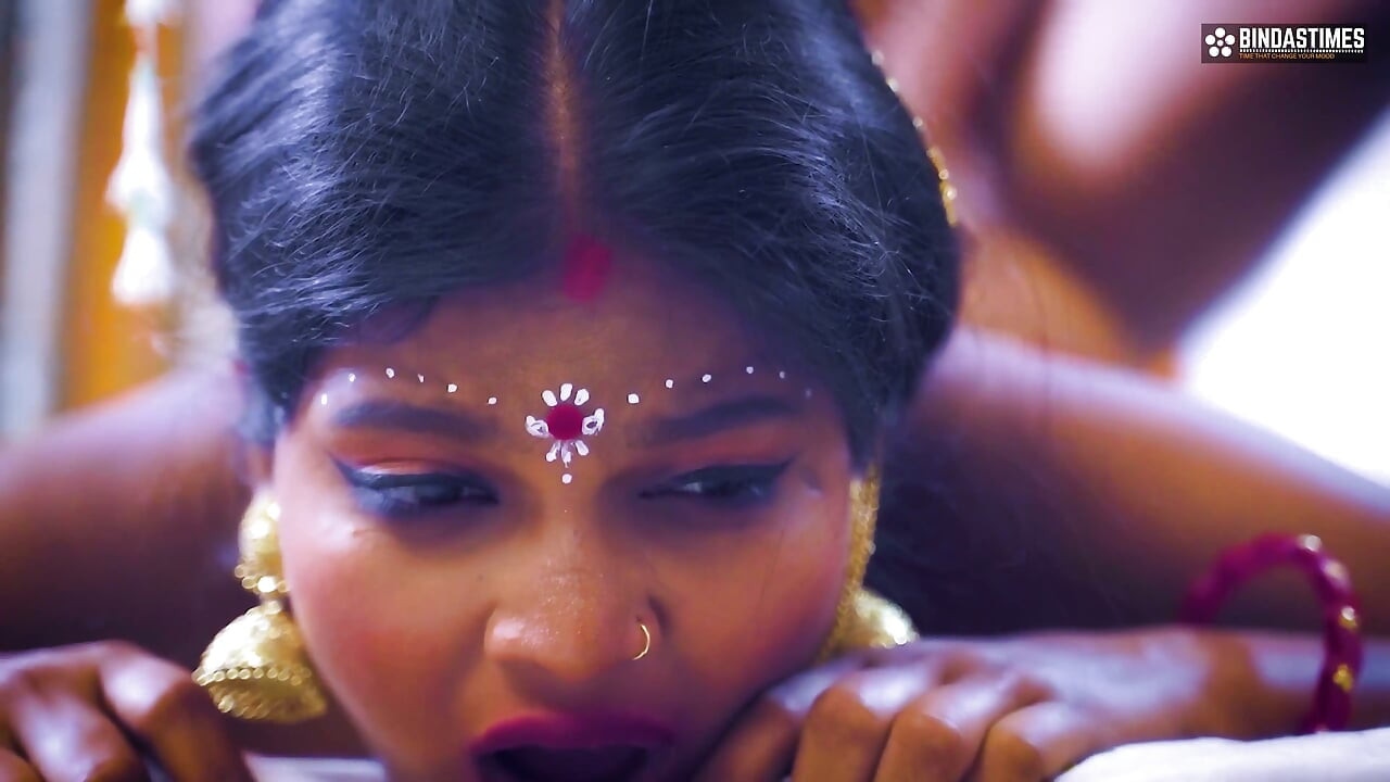 देसी इंडियन गर्ल सुहाना की कैम पर पहली लाइव सुहागरात