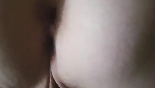 Gadis baik-baik memuja pantatnya pov joi