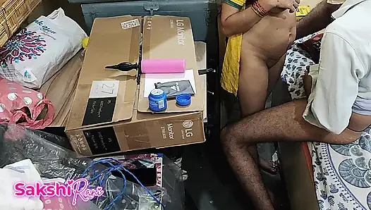 Kaamwaali ki Thukayi sex volles video, Shopbesitzer erwischt, sie masturbiert muschi, indisches zimmermädchen fickt sexvideo mms Hindi spricht