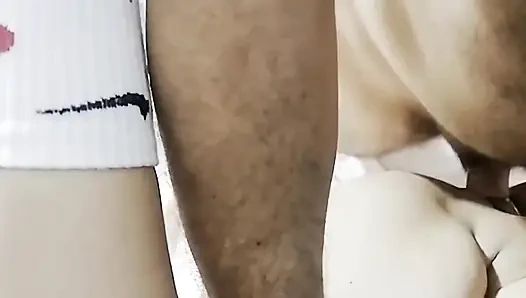 Женой поделились арабским в хиджабе и итальянскими женщинами