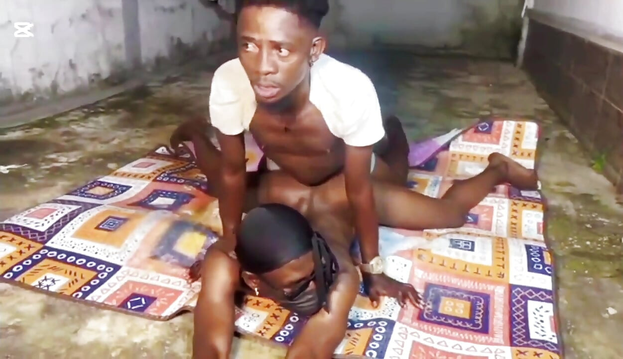 Nacht Sex Im Hintern Des Hauses Compound