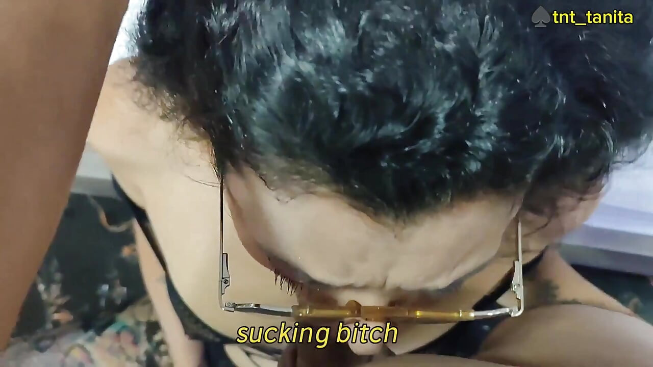 Сосед трахается с моей женой, и я обнаруживаю их, когда я звоню