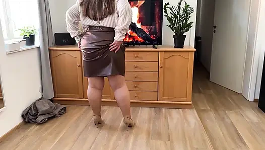 Bekar olgun üvey anne için doğum günü hediyesi!