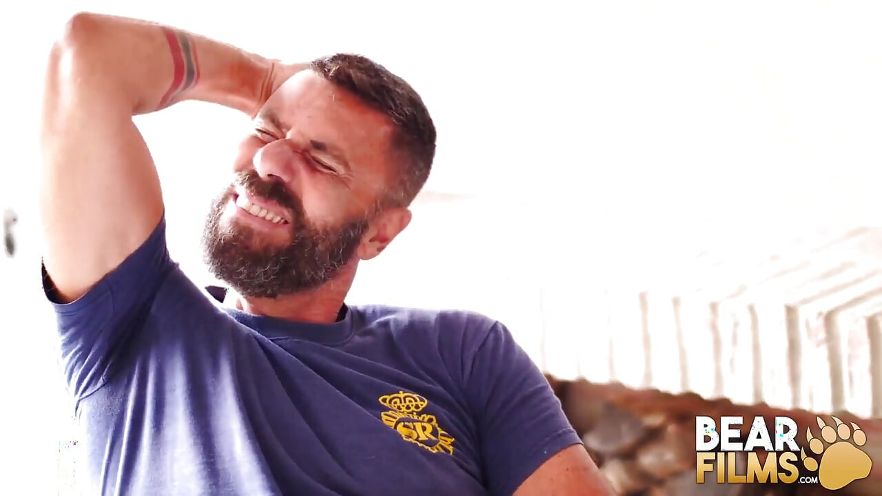 BEARFILMS - Stepdaddy Carlos Verga fucks young bear Ale Tedesco