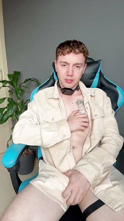 Home Alone Sexy Hung Twink Masturbating His Big Cock