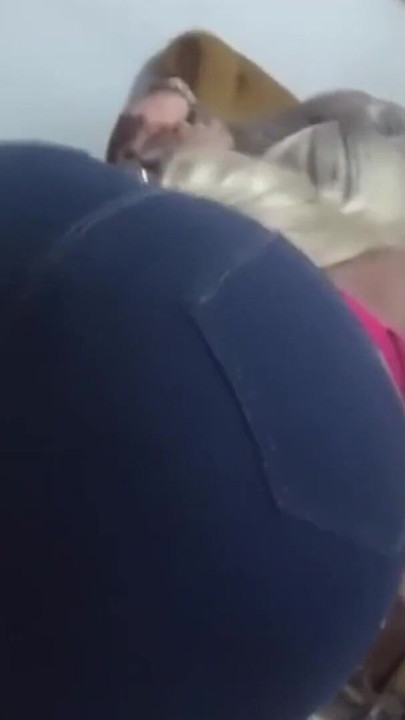 Upoznali smo se na ulici i otiљli kuжi na seks | Klip 1